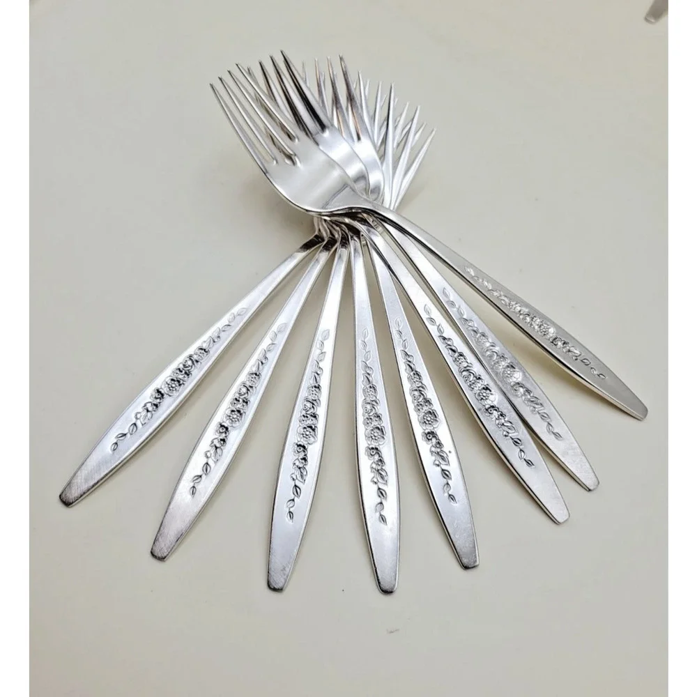 International Deep Silver LAUREL 46 Pc Wood Case Serving Utensils Embossed